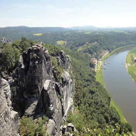 4 Raum Wohnung Mit Balkon Auf 120Sqm In Top Lage Dresda Esterno foto