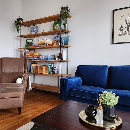 4 Raum Wohnung Mit Balkon Auf 120Sqm In Top Lage Dresda Esterno foto