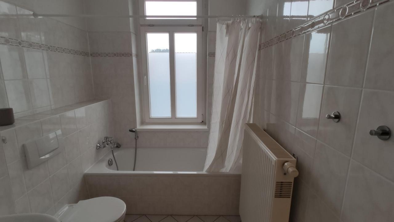 4 Raum Wohnung Mit Balkon Auf 120Sqm In Top Lage Dresda Esterno foto